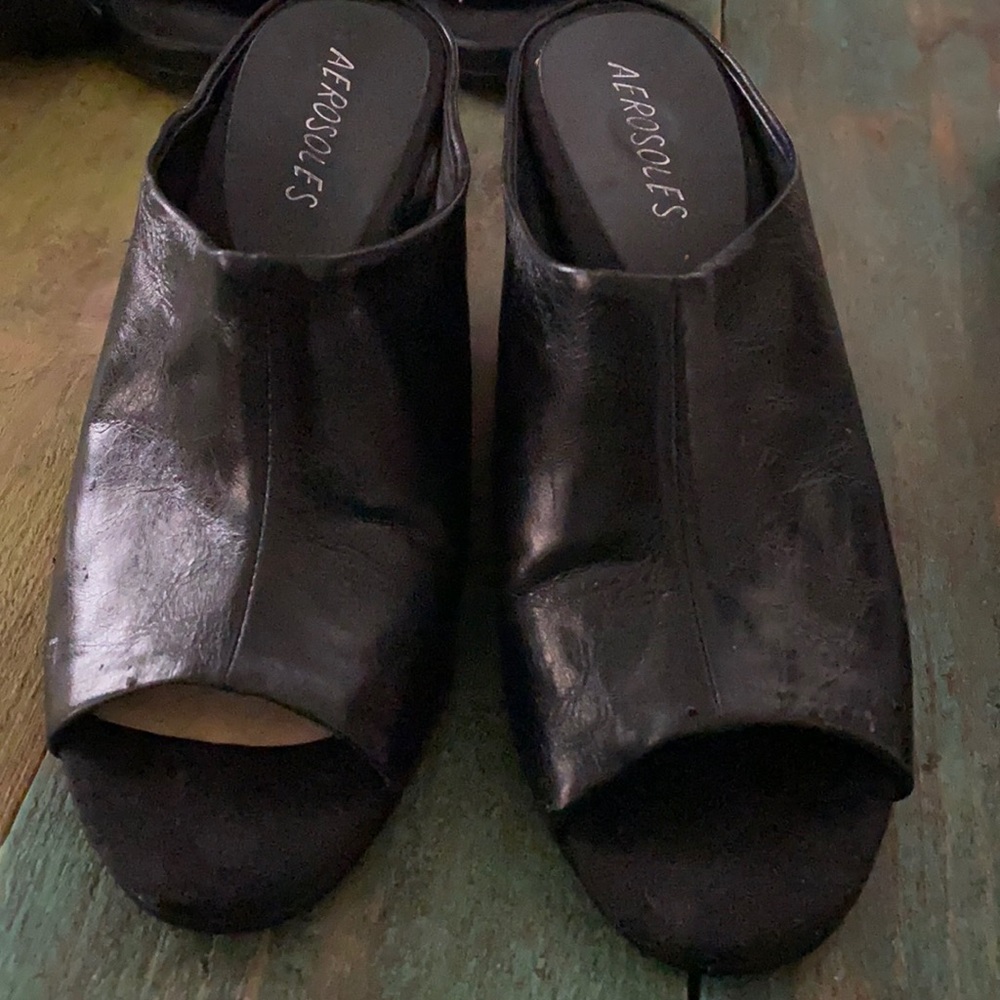 Aerosoles wedge slides